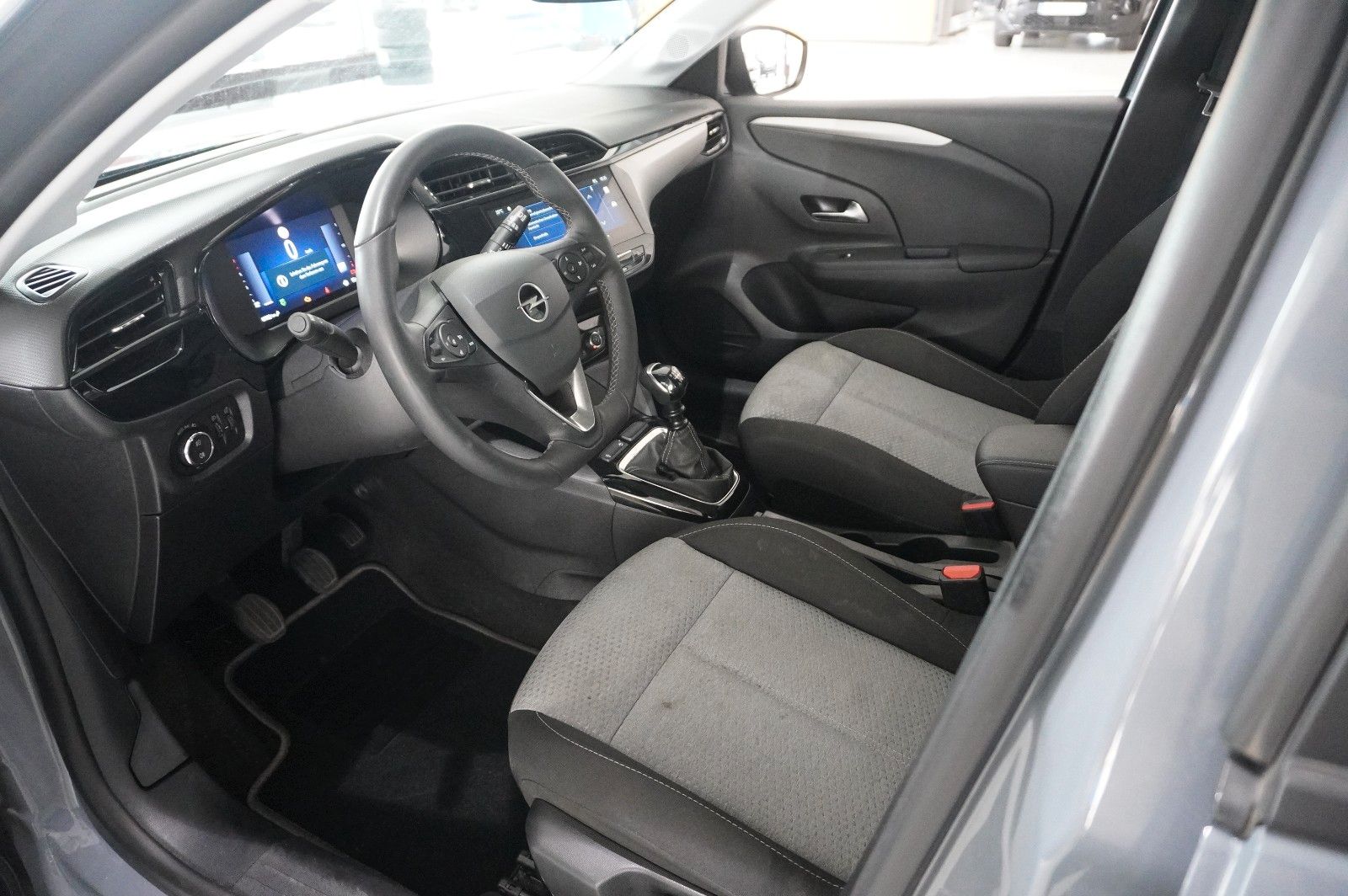 Fahrzeugabbildung Opel Corsa F 1.2 FACELIFT NAVI/LED/KAMERA/VIRT./DAB+