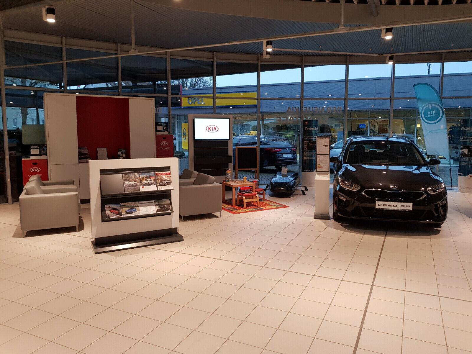 showroom-image-top