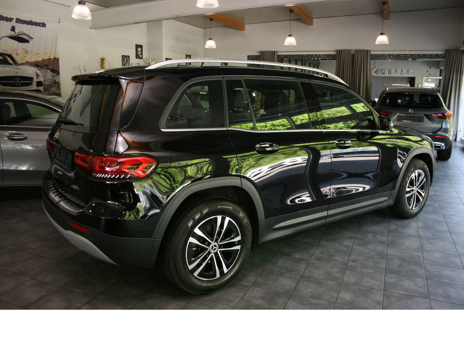 Fahrzeugabbildung Mercedes-Benz GLB 180 *MBUX *Totwinkel *Kamera+PTS *LED*