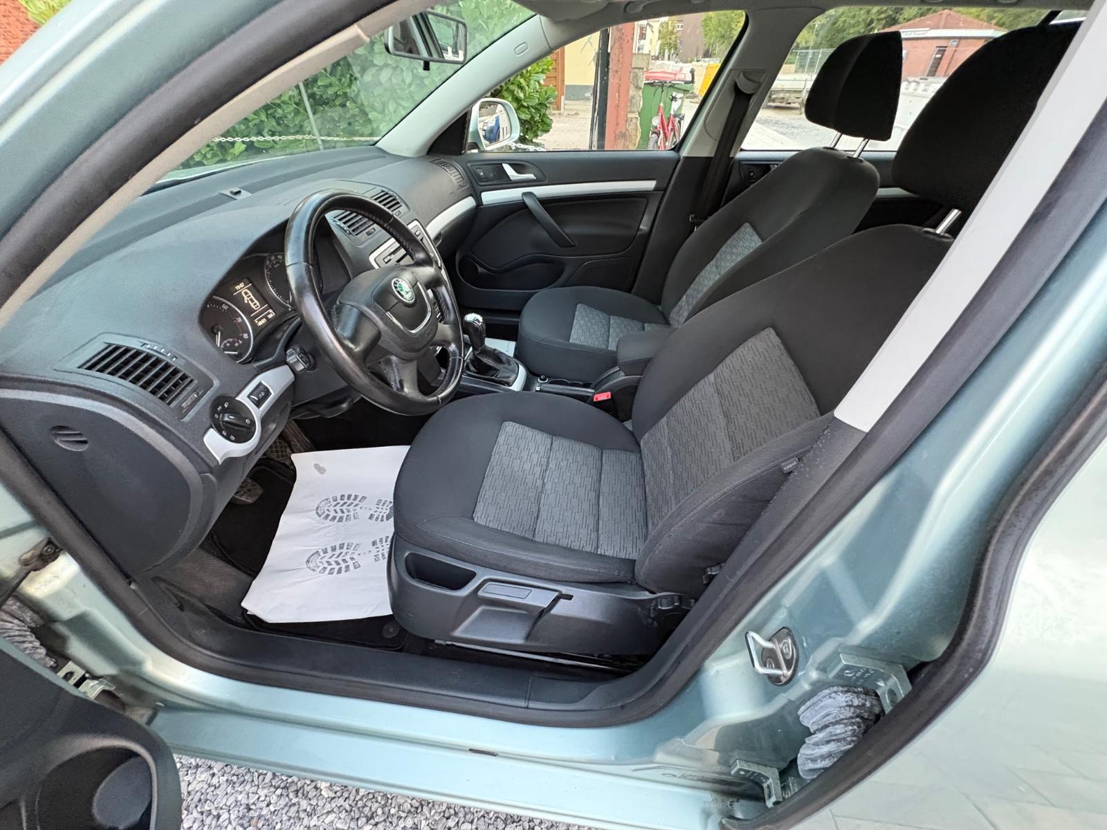 Skoda Octavia 2010 — photo 11