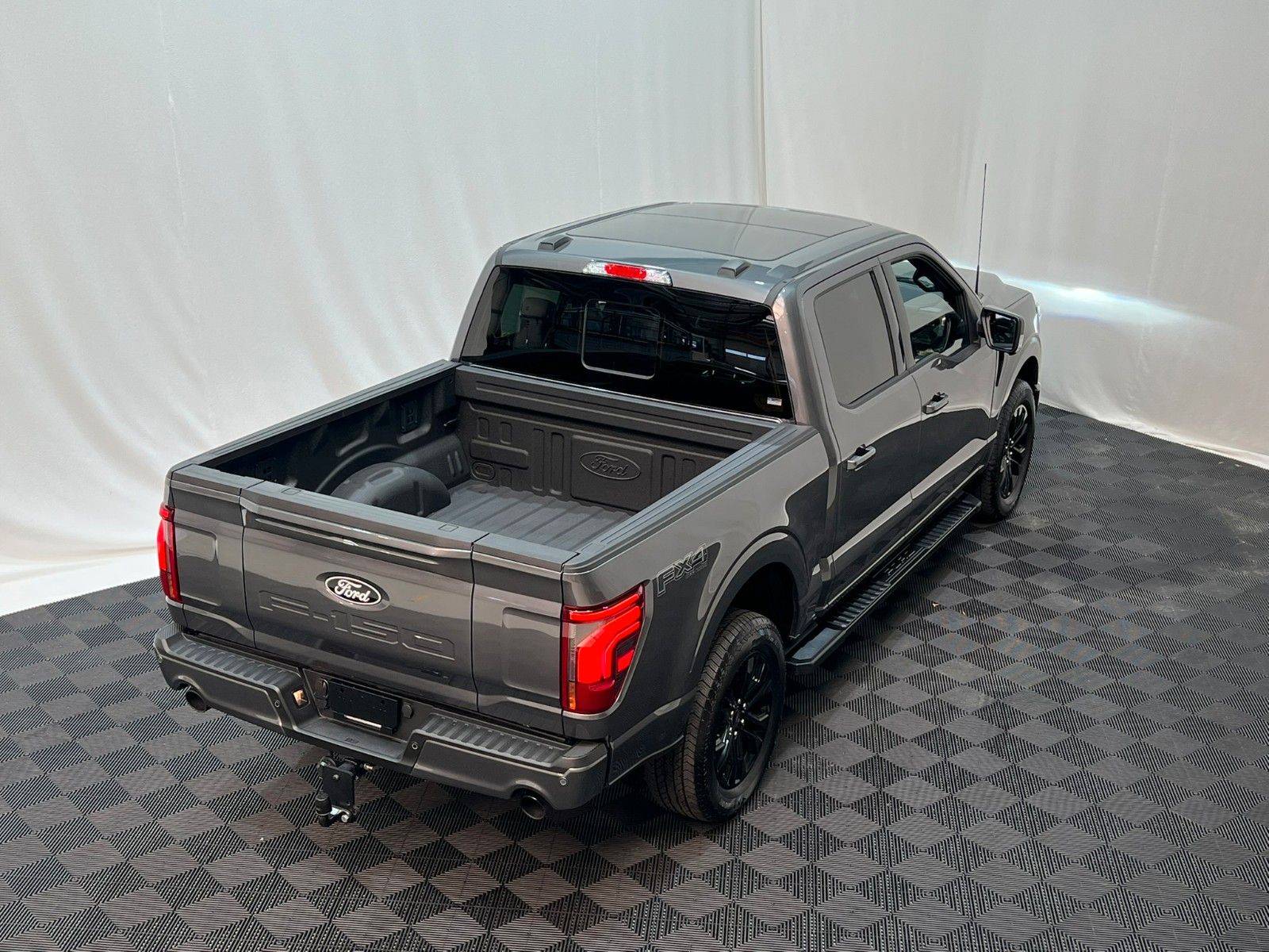 Fahrzeugabbildung Ford F-150 Lariat 5.0L V8  5,5" Black Ed. MY25