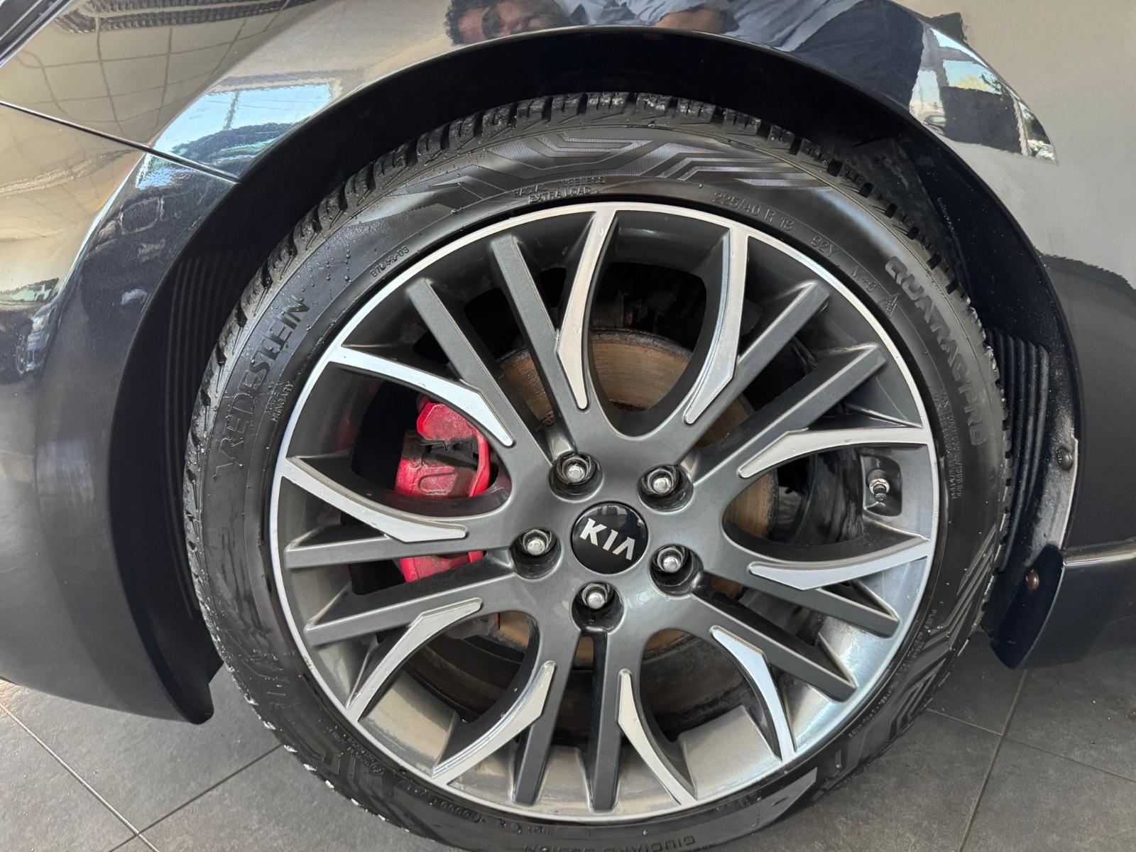 Kia ProCeed GT-Track 1.6 TGDI Voll Pano Navi TÜV NEU