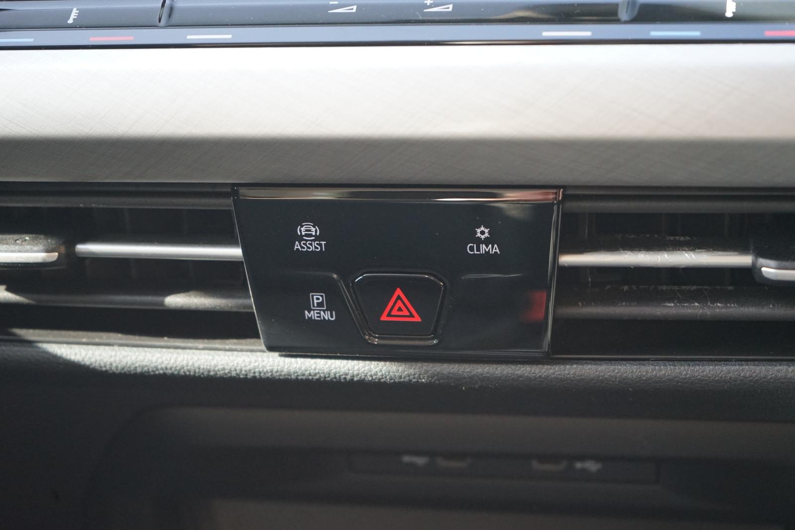 Volkswagen Golf VIII 1.0 eTSI Life LED Navi Sitzheizung ACC, миниатюра 15