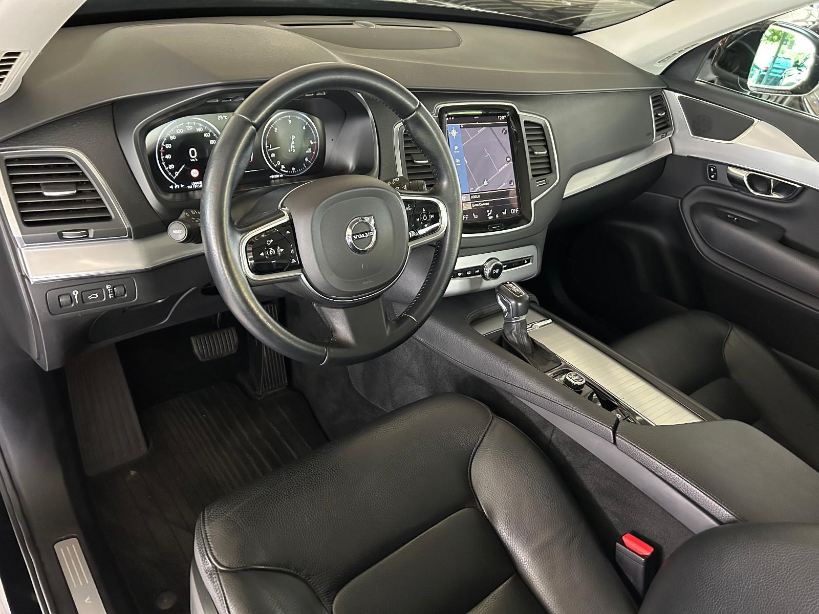 Volvo XC 90 Momentum 2WD//GARANTIE/LEDER/ALU/NAVI/PDC/