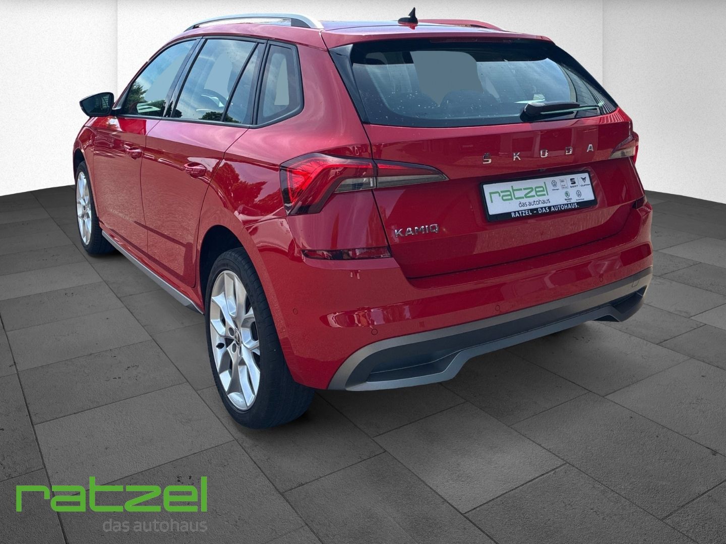 Fahrzeugabbildung SKODA Kamiq Style 1.6 TDI DSG AHK-klappbar Navi digita