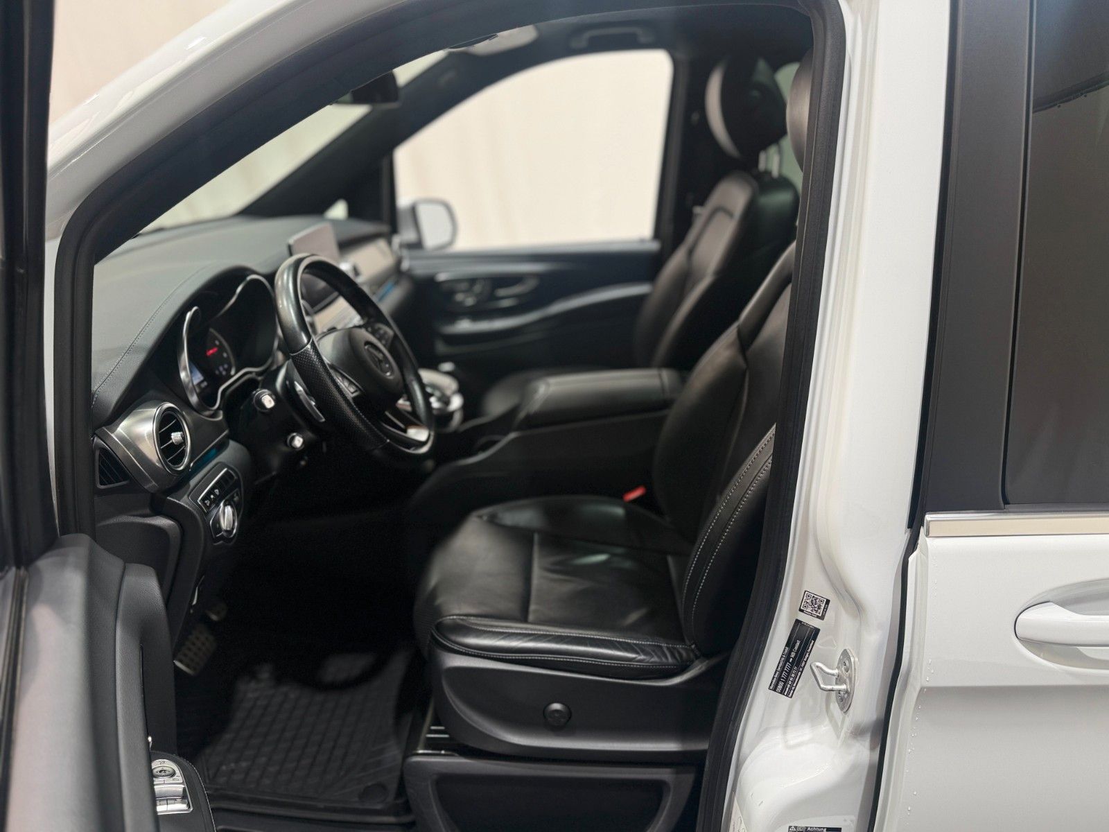 Fahrzeugabbildung Mercedes-Benz V250/Burmester/360°/4Matic/ExclusiveEdition/Lang