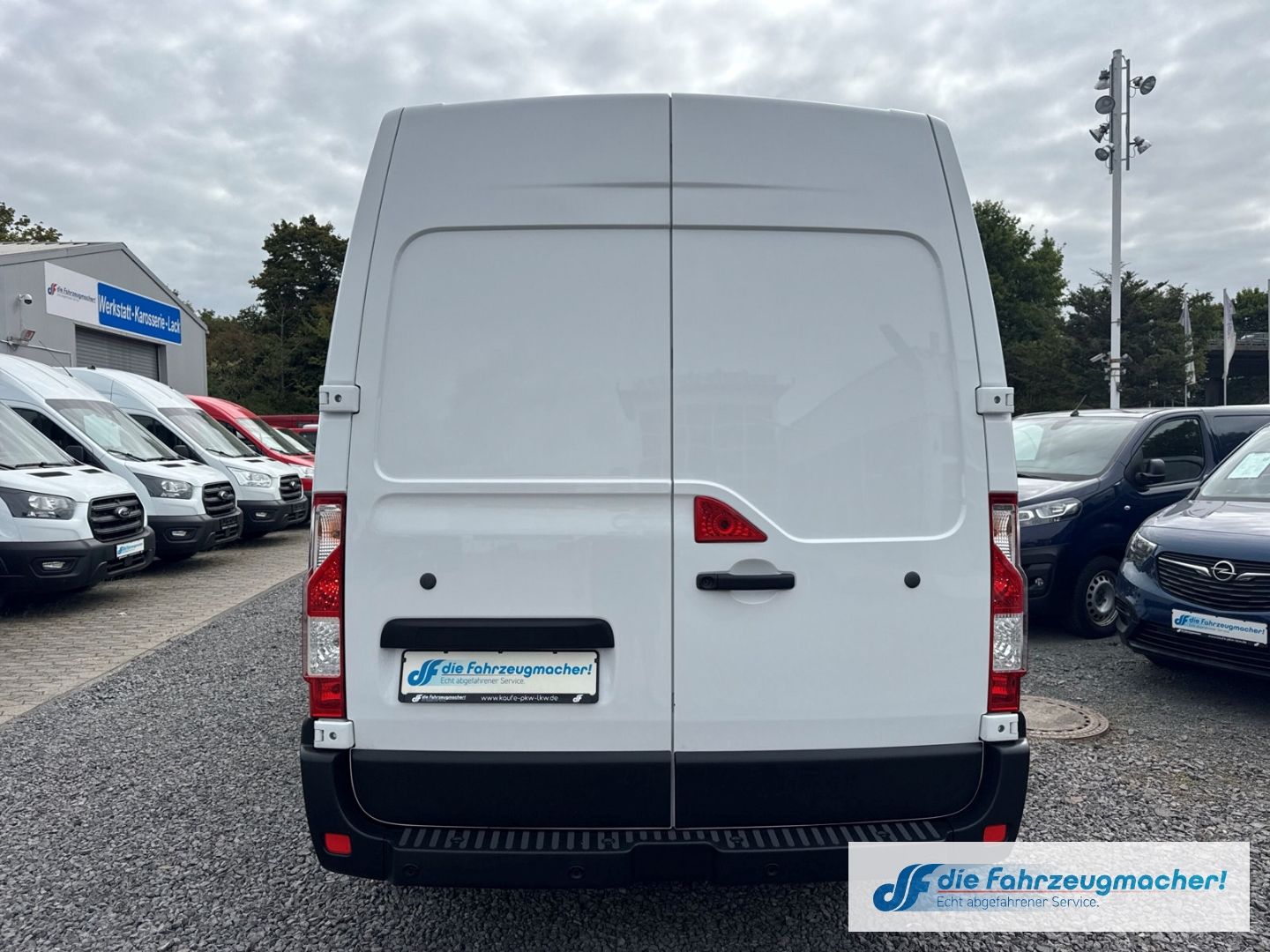 Fahrzeugabbildung Opel Movano B Kasten L3H2 3,5t 2.3 CDTI Biturbo Regen