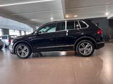 Volkswagen Tiguan 2.0TSI DSG 4MOTION Highline R-LINE AHK - Volkswagen Tiguan: Tsi
