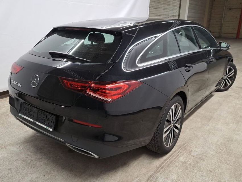 Fahrzeugabbildung Mercedes-Benz CLA 200 d  Shooting Brake LED/NAVI/LEDER/SHZ/CAM