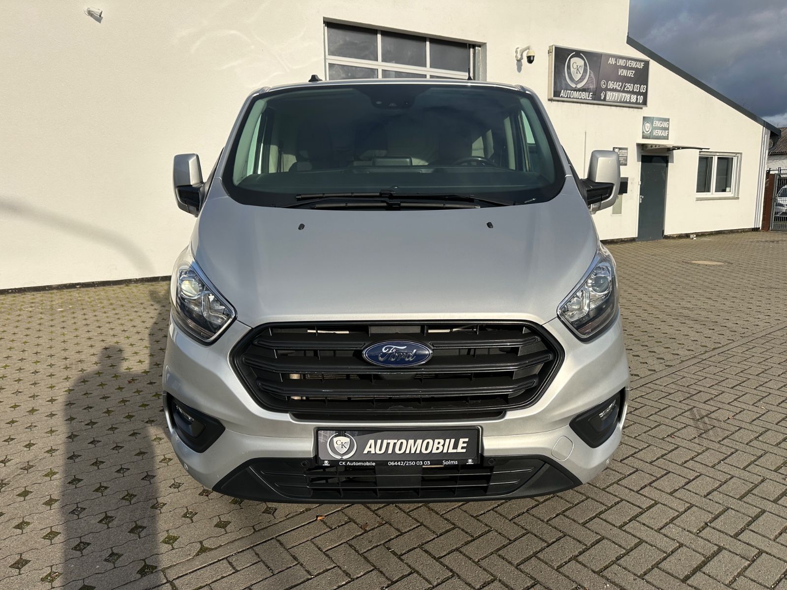 Fahrzeugabbildung Ford Transit Custom Kasten 300 Autom./Navi/Kamera/AHK