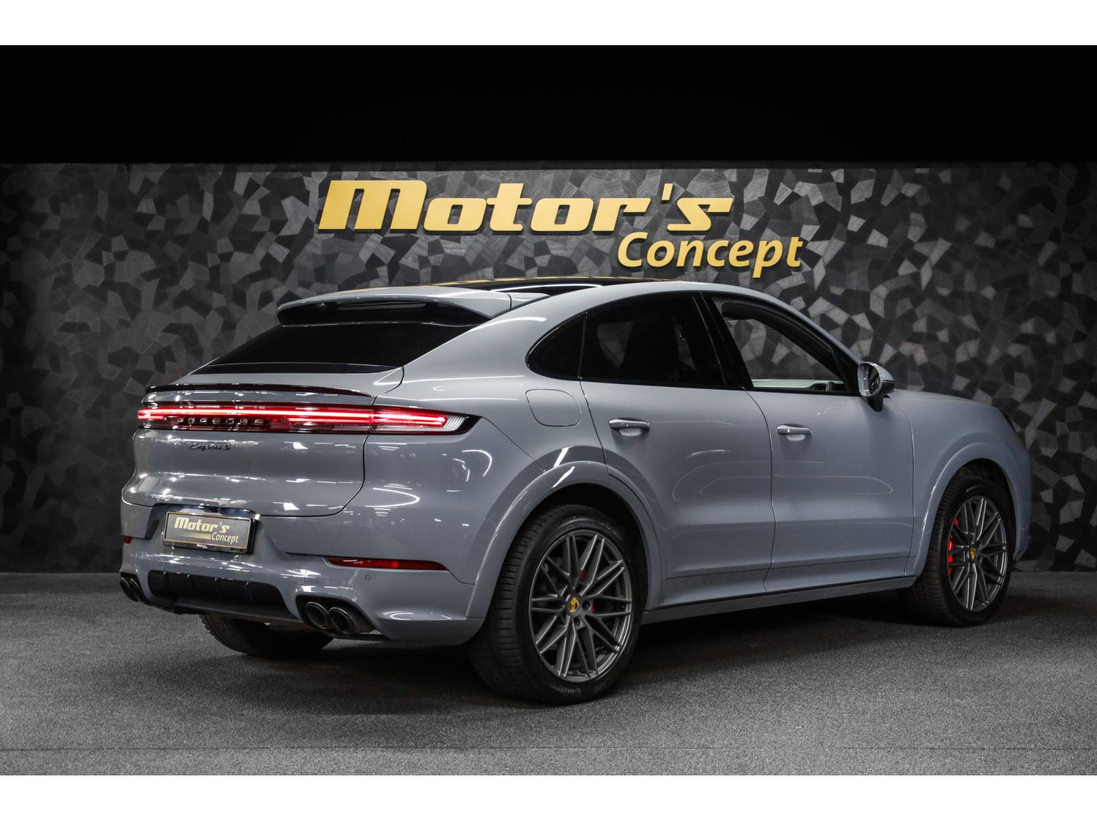 Porsche Cayenne S Coupé - ARCTIC GREY imagem 3