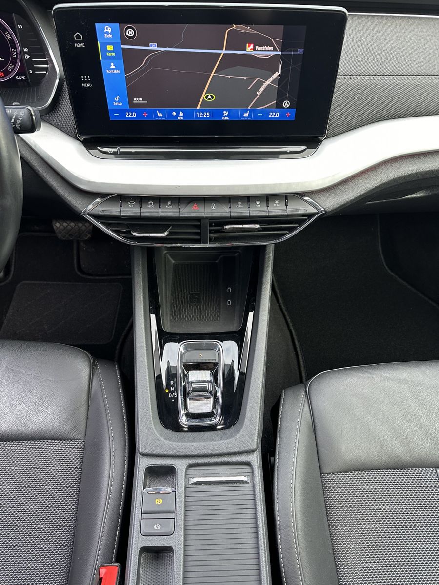 Fahrzeugabbildung SKODA Octavia First Edition NAV+LED+AHK+V-COCKPIT+17ZO