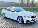 BMW 320i 2016 Automatik M Performance - BMW 320 in Braunschweig