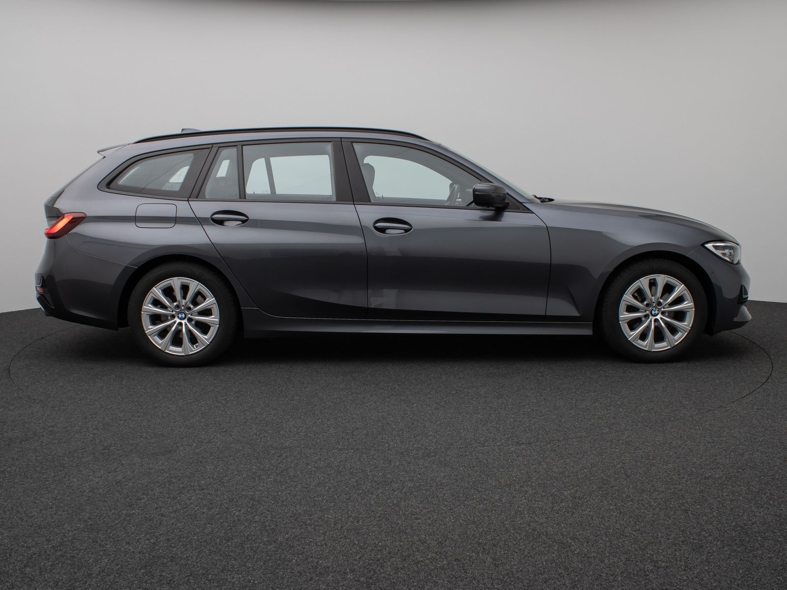 Fahrzeugabbildung BMW 320d DAB HiFi CockPitPro Lordos Alarm PDC Sport