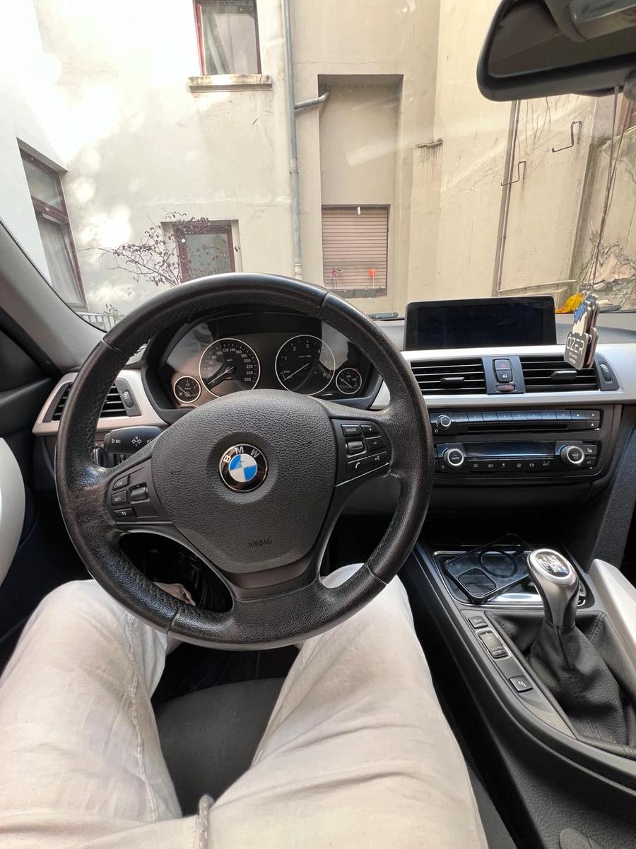 BMW 318 2014 — photo 9