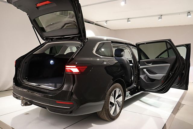 Passat 1.5 eTSI Business ACC KAMERA AreaView AHK