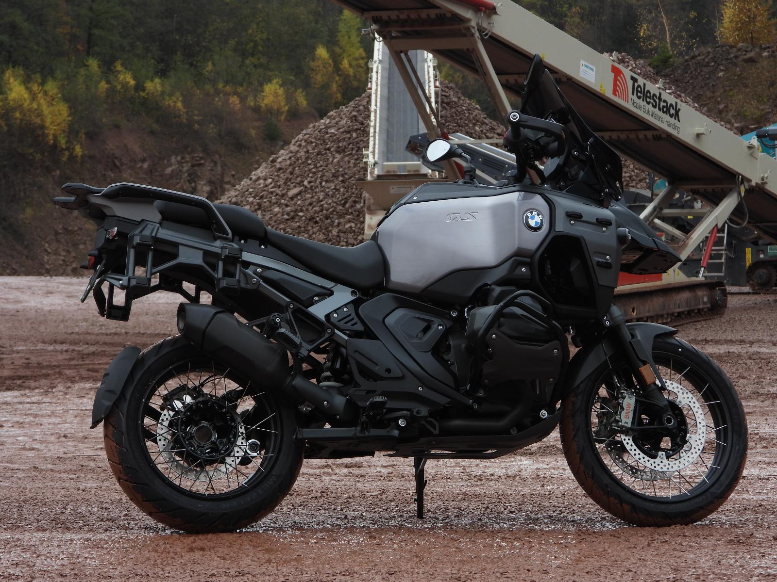 BMW R1300GS Adventure Dark Knight