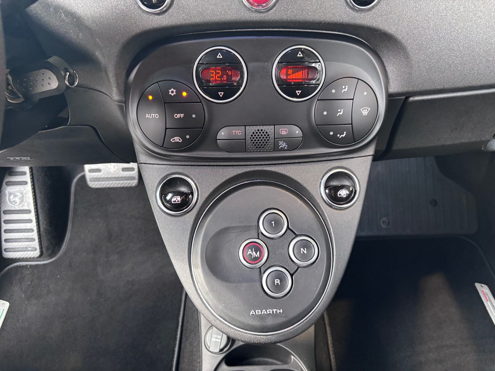 Fahrzeugabbildung Abarth 595 C esseesse BEATS XENON NAVI ALU