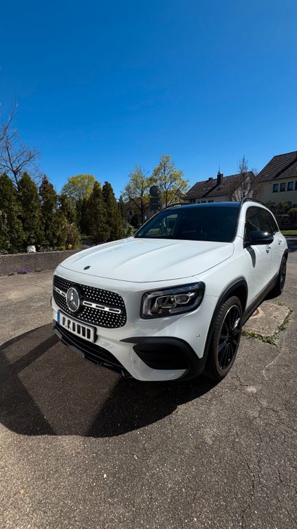 Image of Mercedes-Benz GLB 250
