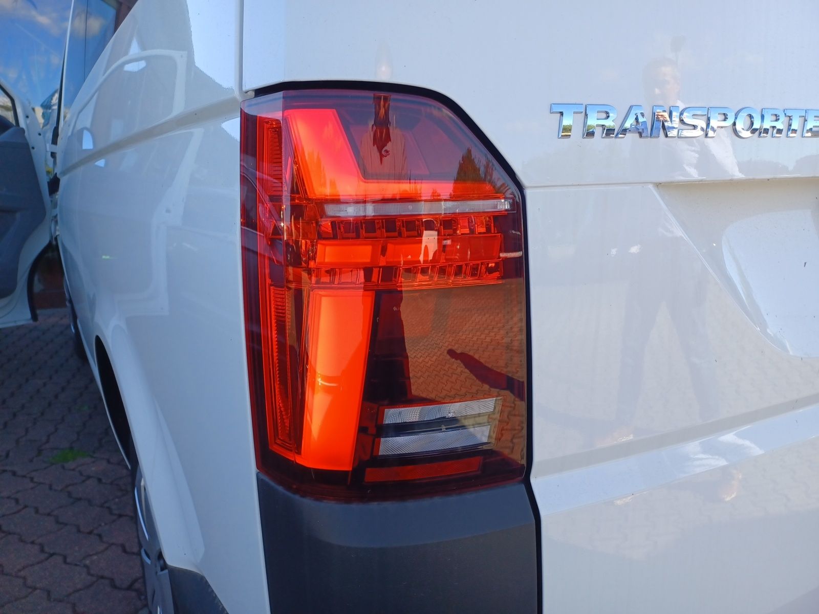 Fahrzeugabbildung Volkswagen T6 Kombi T6.1 TDI 9- Sitzer LED GRA PDK KLIMA VO