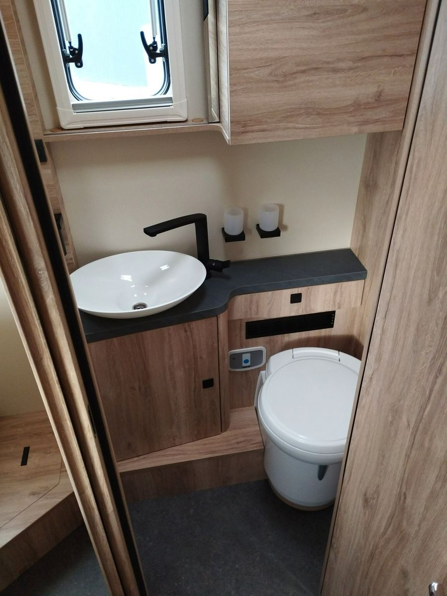 Fahrzeugabbildung Eura Mobil Integra Line GT IL 726 QF Mondial+, Mark.,170PS