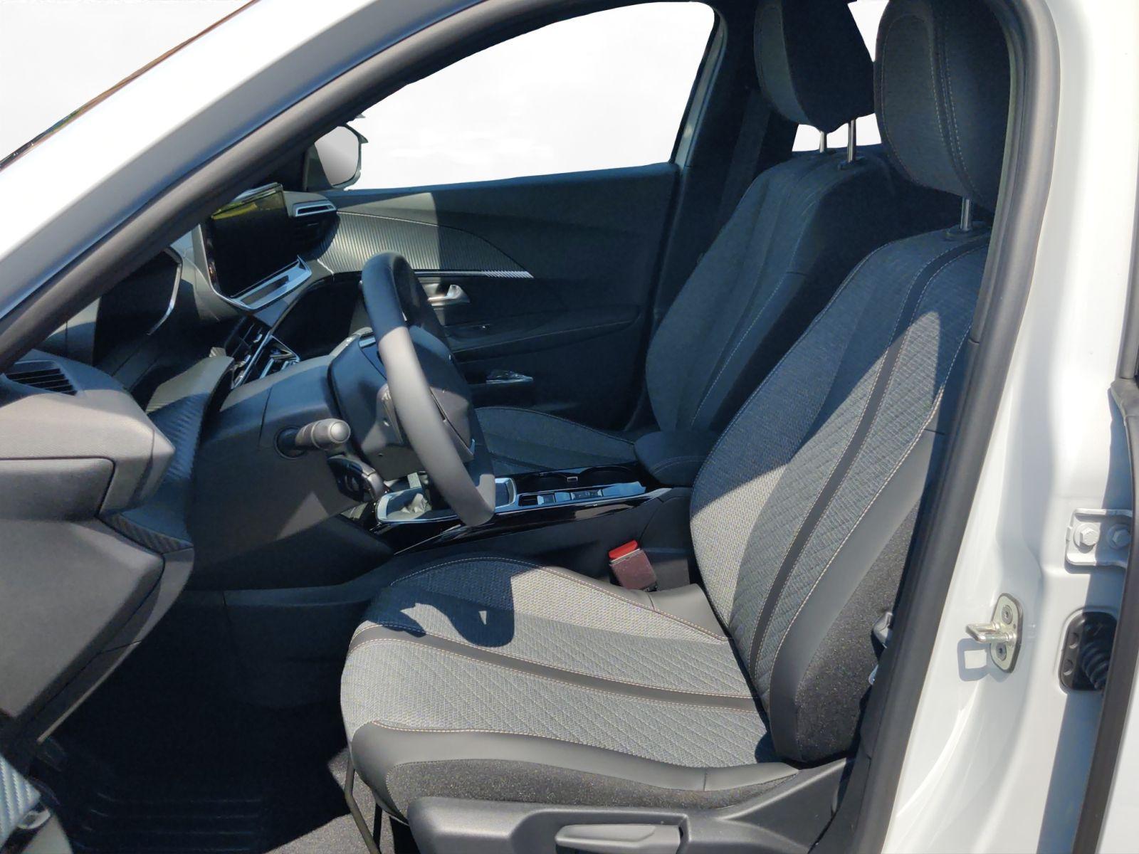Peugeot 2008 Style 100 Deutsches Auto Navi Kamera 180° P