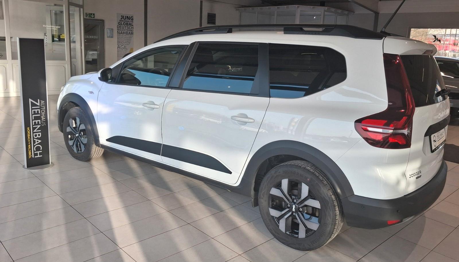 Dacia Jogger Expression *7.Sitzer*1.Hand*