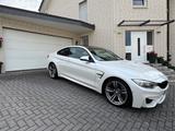 BMW M4 Coupé *360°*H&K*HUD*DEUTSCH*TOTW*SPURHALTE - BMW M4 in Osnabrück