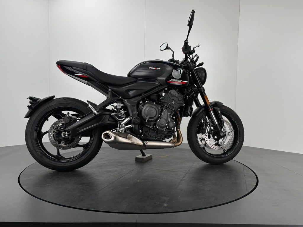 Fahrzeugabbildung Triumph TRIDENT 660 E5+ *TOP-ZUSTAND *QUICKSHIFTER