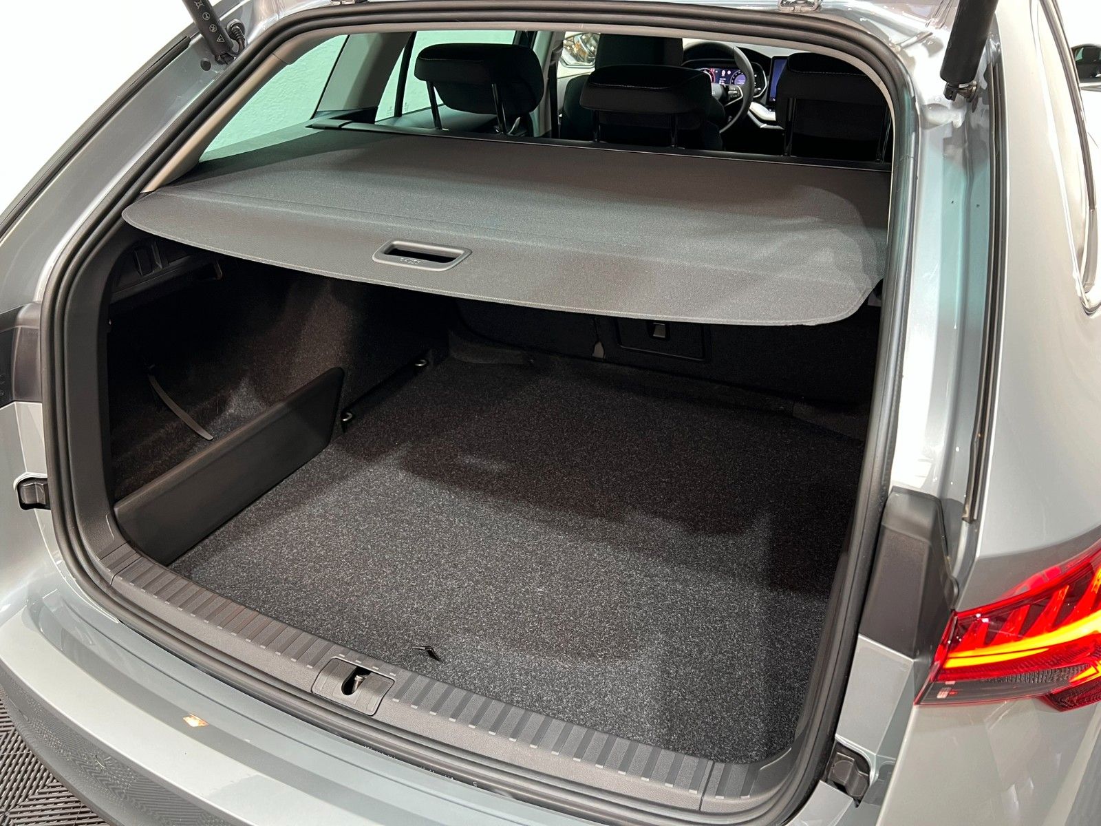 Fahrzeugabbildung SKODA Octavia 2.0 TDI 110kW DSG Selection Combi