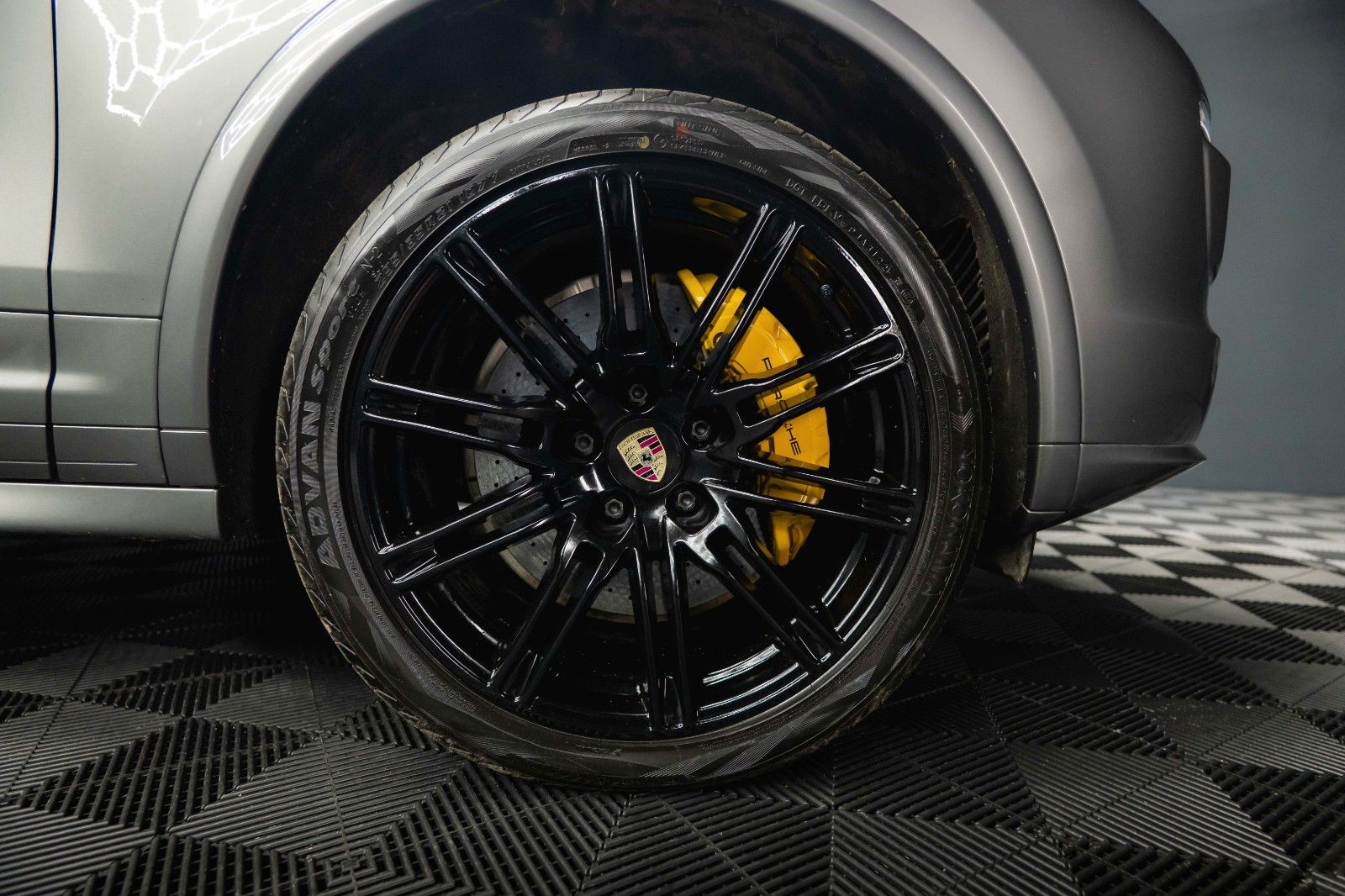 Fahrzeugabbildung Porsche Cayenne S Sport-Design Paket Carbon KERAMIK *LED