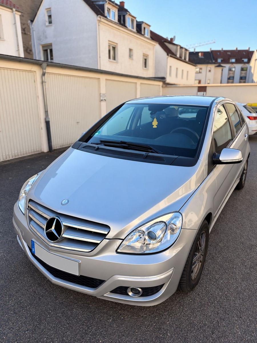 Mercedes-Benz B 160