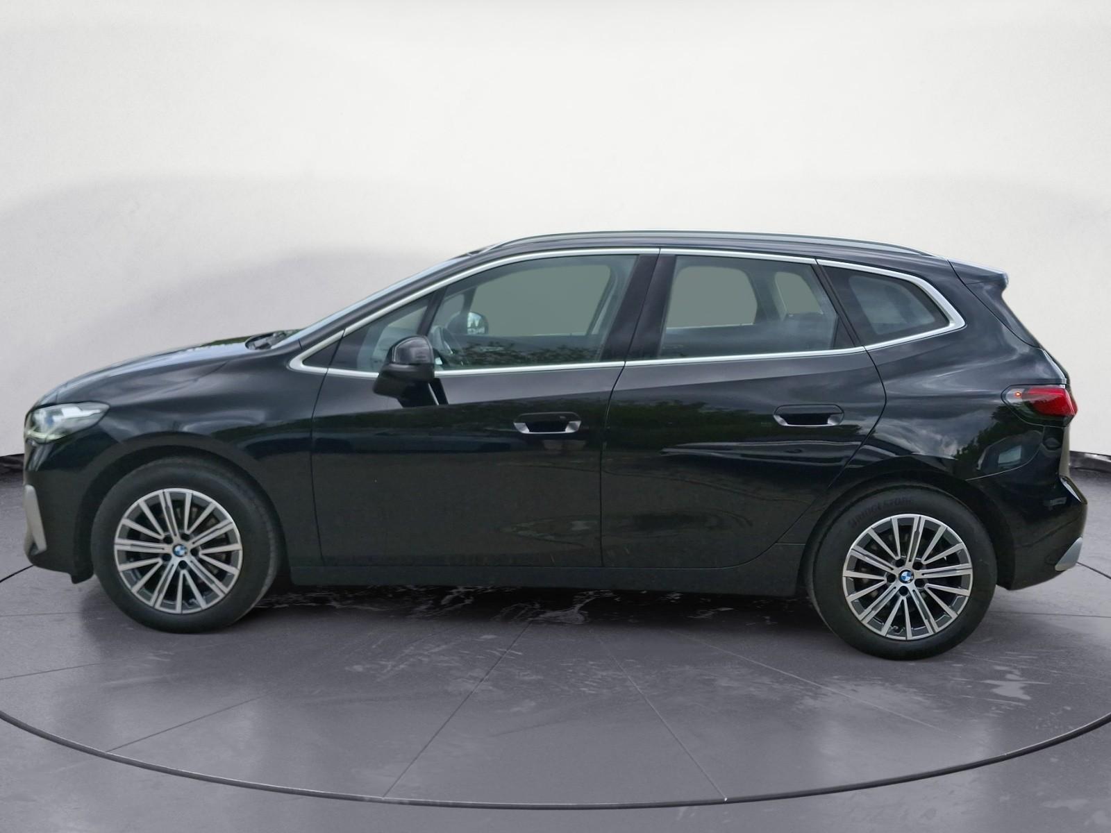 BMW 218d Active Tourer Luxury Line Aut. Navi RFK AHK