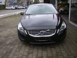 Volvo S60 Lim. Momentum - gebrauchte Volvo S60 aus dem Jahr 2012