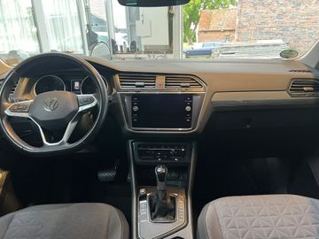 Volkswagen Tiguan - 10