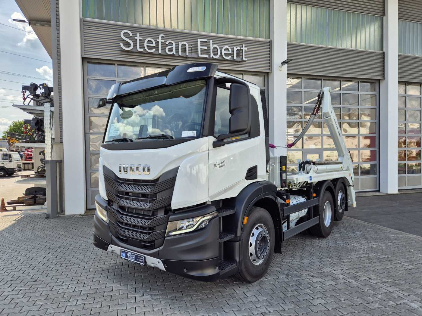 Fahrzeugabbildung Iveco X-Way AD280X42Y/PS Meiller AK 16.T Funk Intarder