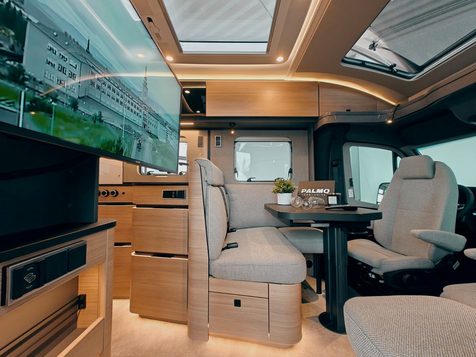 Fahrzeugabbildung HYMER / ERIBA / HYMERCAR B-KLASSE MC T 680 PREMIUM 2026 SOFORT LIEFERBAR