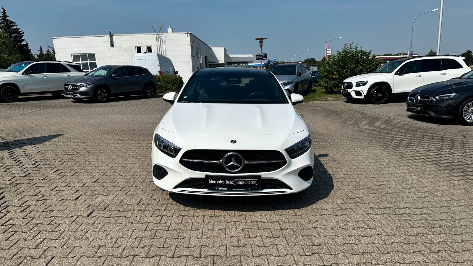 Mercedes-Benz A 180 Progressive Pano RüKa CarPlay Sitzhzg Spur foto 2