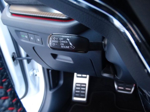 ŠKODA Octavia Octavia Combi RS 2.0 TDI DSG 4x4,Pano,Standheiz. – Bild 13 von 20