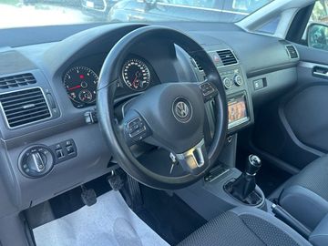 Volkswagen Touran - 8