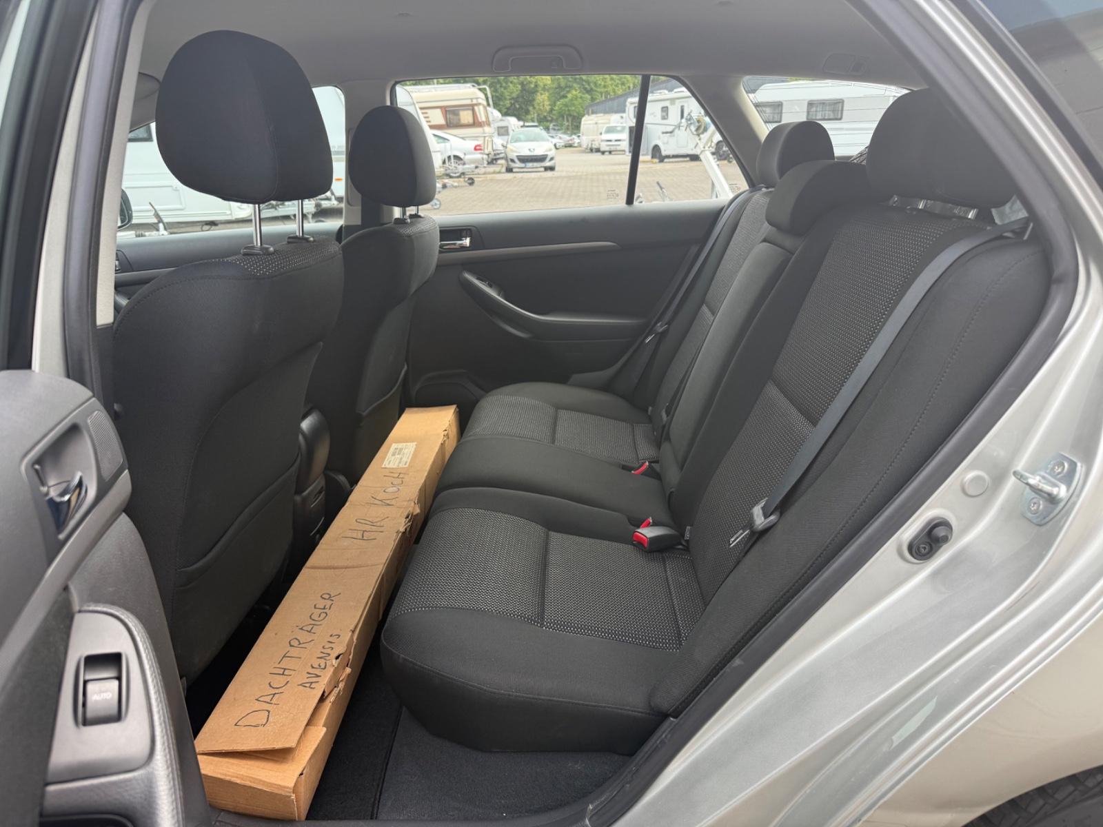 Toyota Avensis 2007 — photo 12