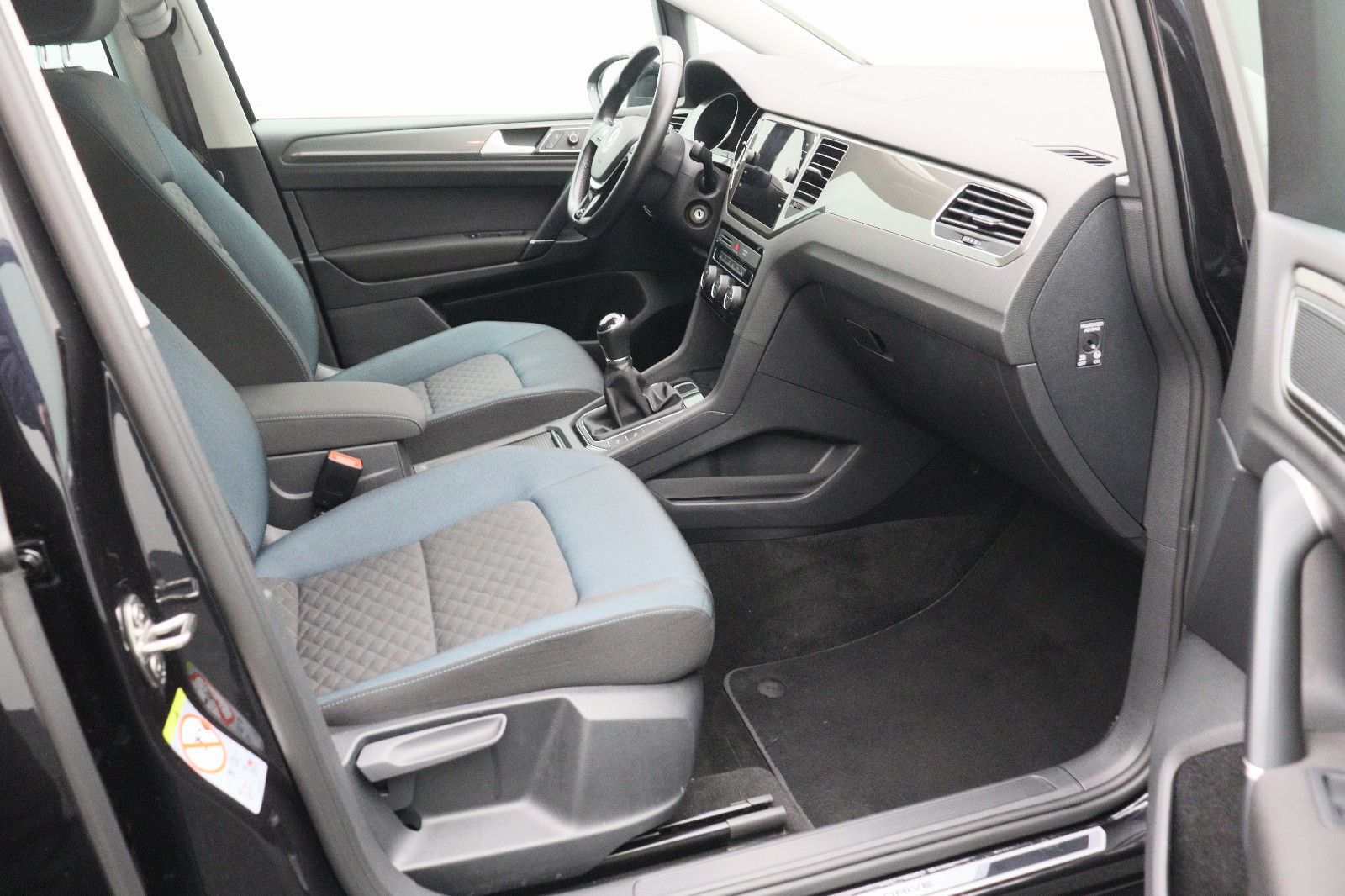 Fahrzeugabbildung Volkswagen Golf Sportsvan VII 1.6 Comfortline AHK IQ.DRIVE