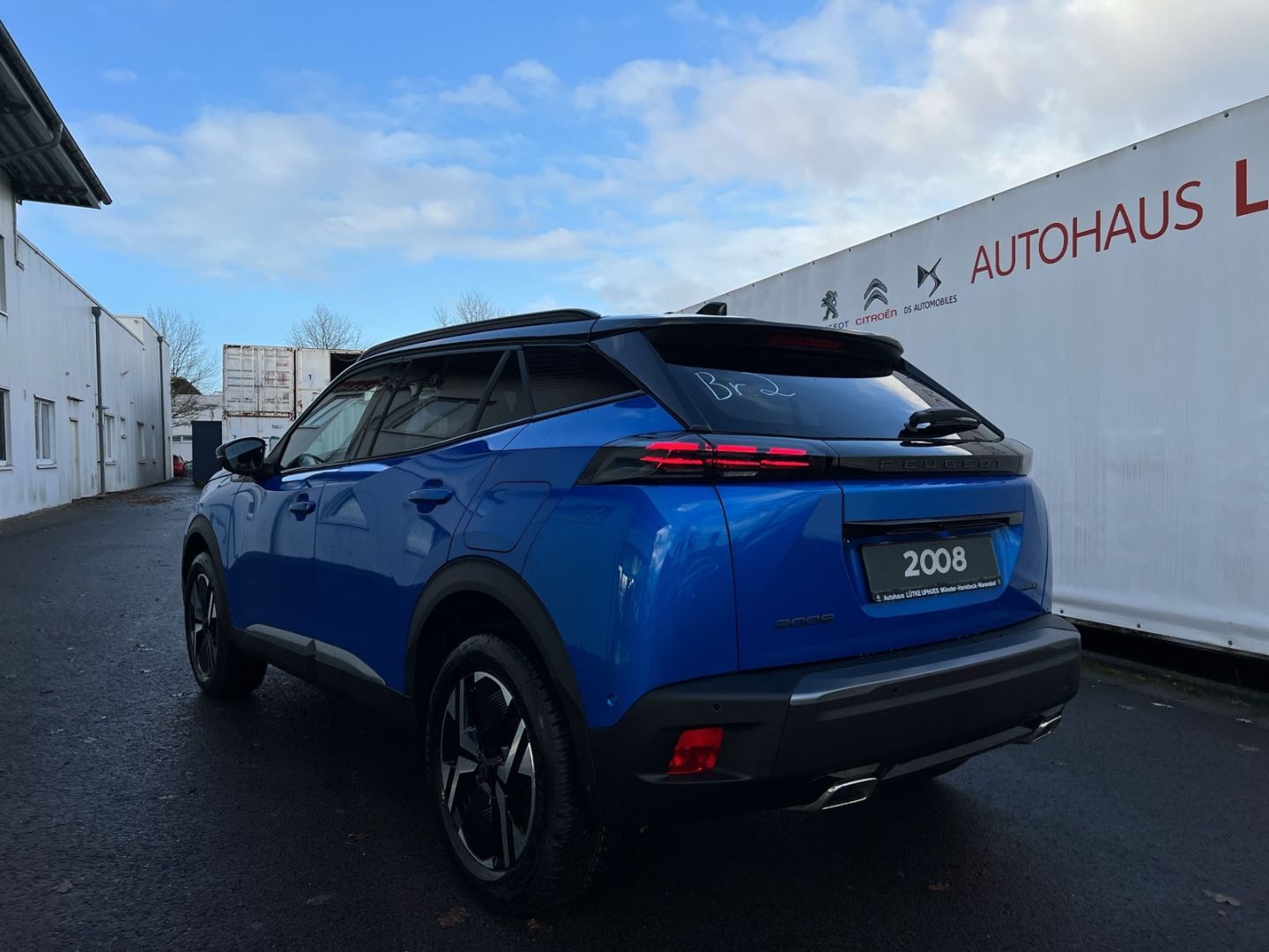 Fahrzeugabbildung Peugeot 2008 GT HYBRID 145 e-DSC6 Panorama Navi