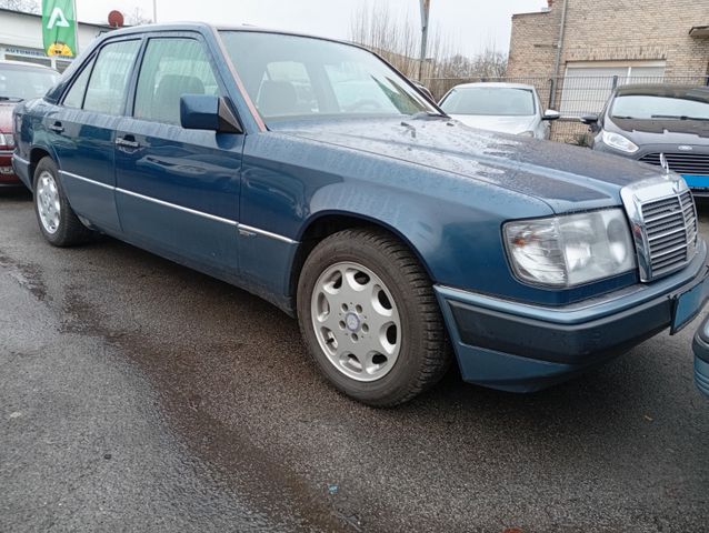 Mercedes-Benz W124 E 220 Sportline *H-Kennzeichen*