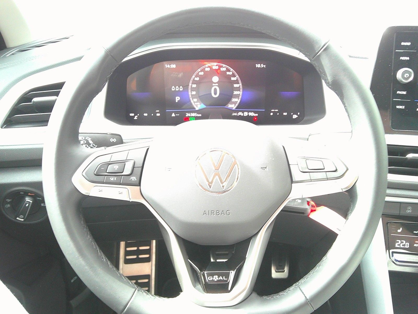 Volkswagen T-Roc - Bild 12