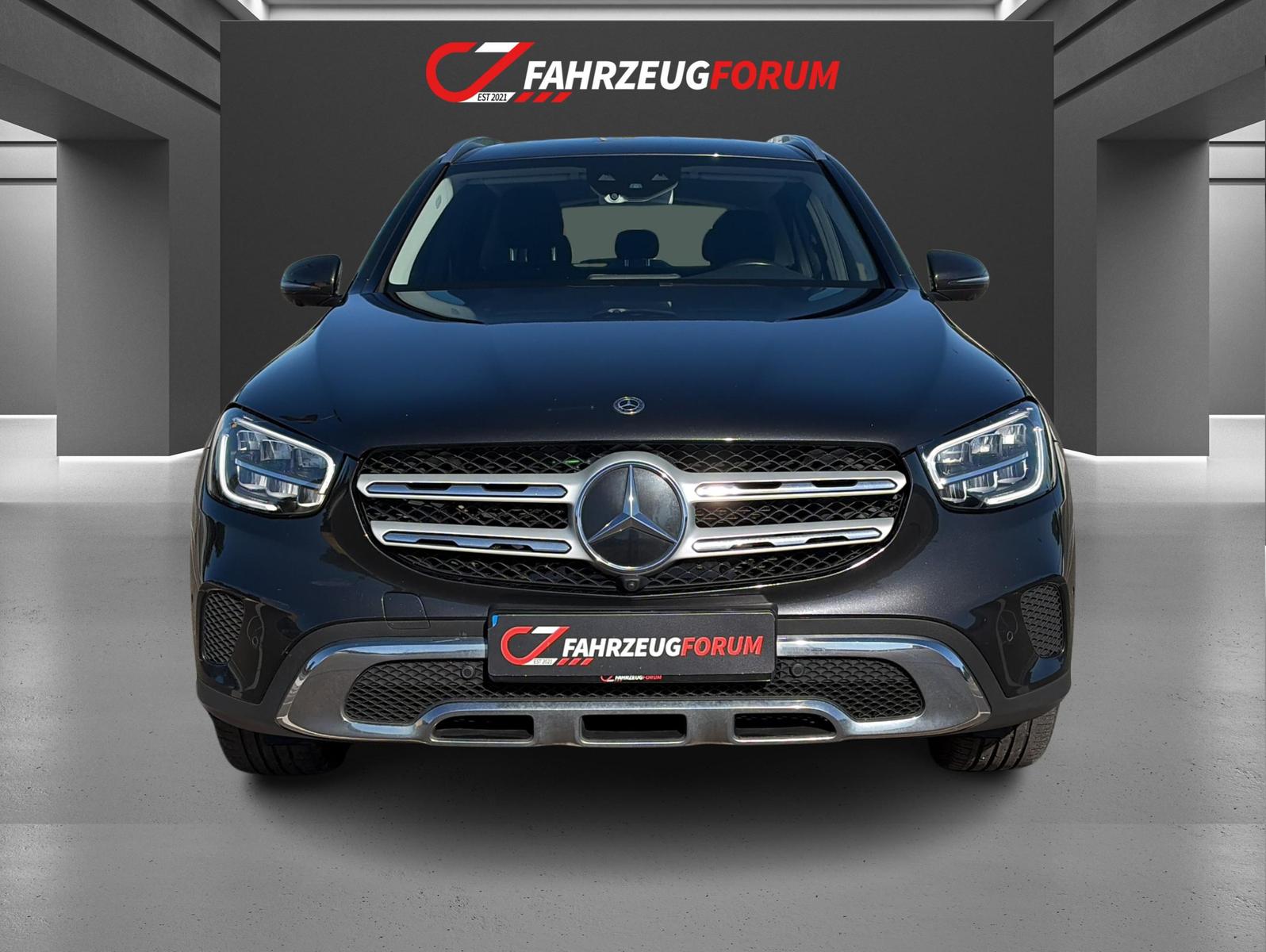 Mercedes-Benz GLC 220 d 4Matic Virtual Cockpit