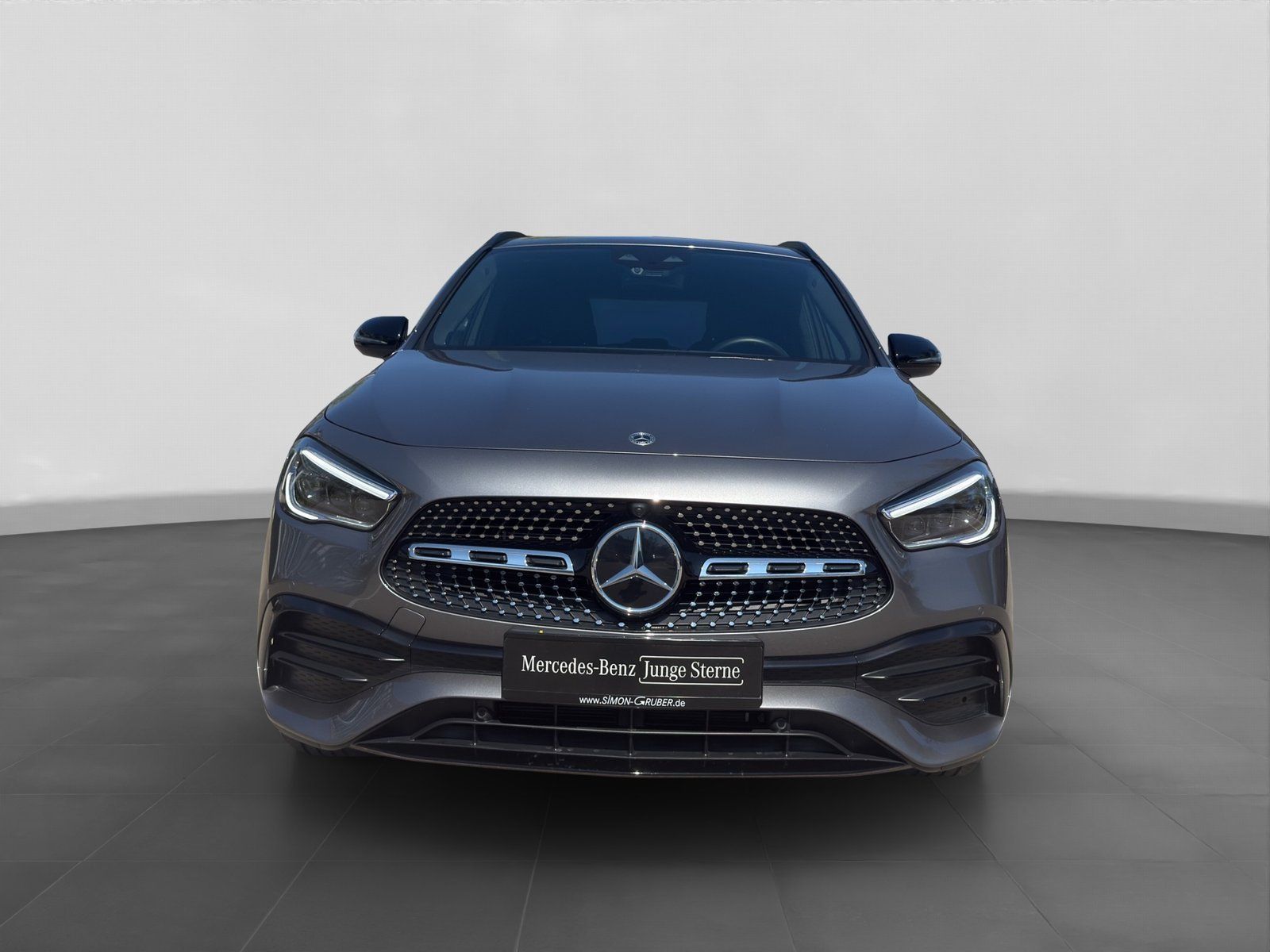 Fahrzeugabbildung Mercedes-Benz GLA 250 e AMG Night Multibeam Burmester KeyGO