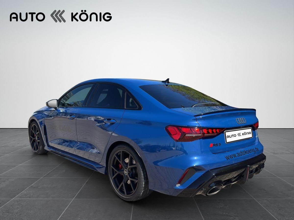 Fahrzeugabbildung Audi RS3 Limousine 2.5 TFSI quattro 294 kW