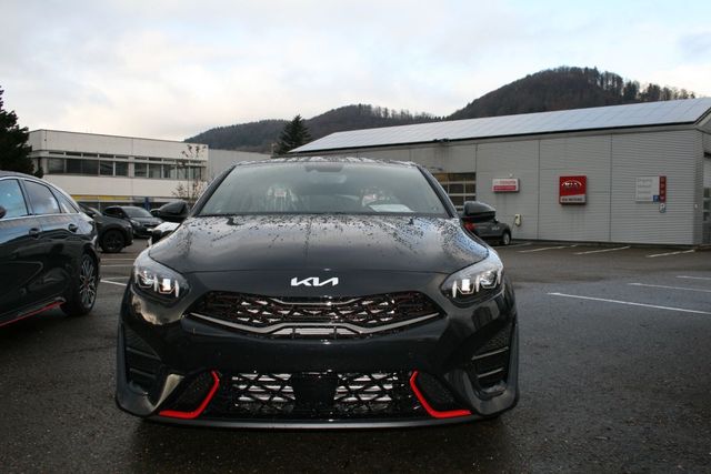 Kia ProCeed 1.6-T DCT7 GT. Bastuck