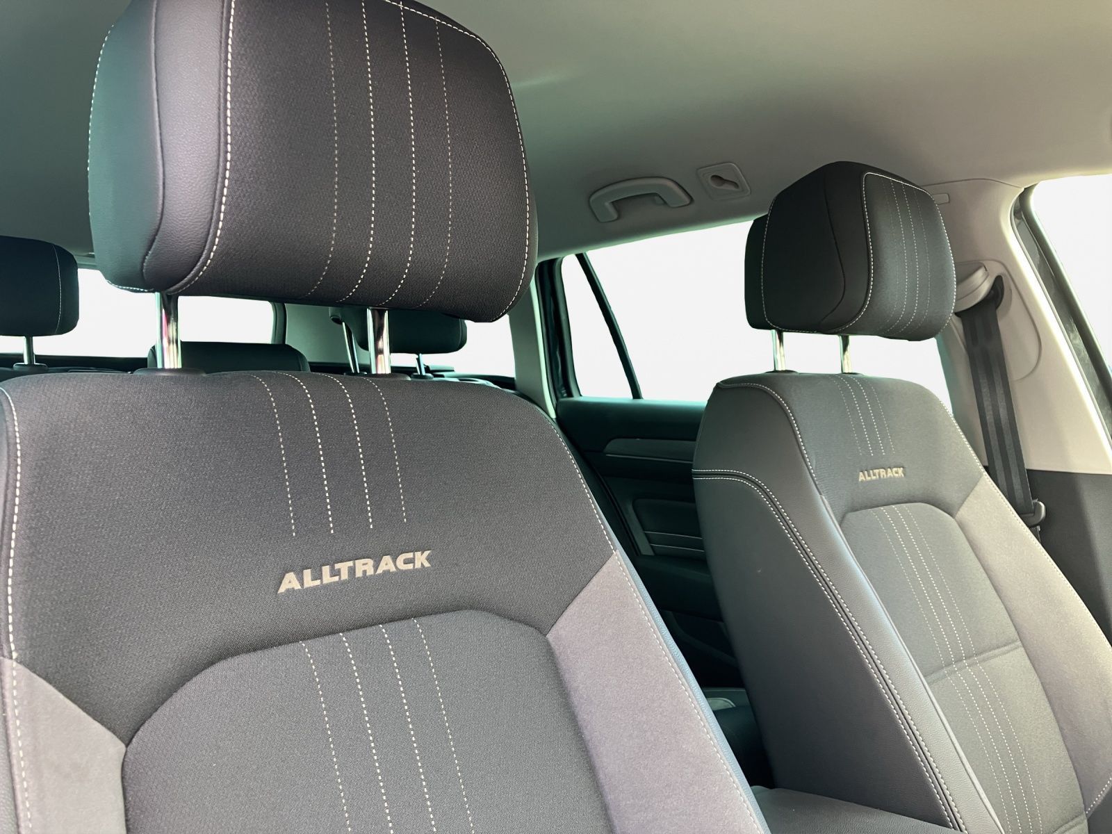 Volkswagen Passat Alltrack - Bild 10